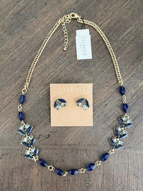 Gorgeous Necklace and Bracelet Set - NEW!!